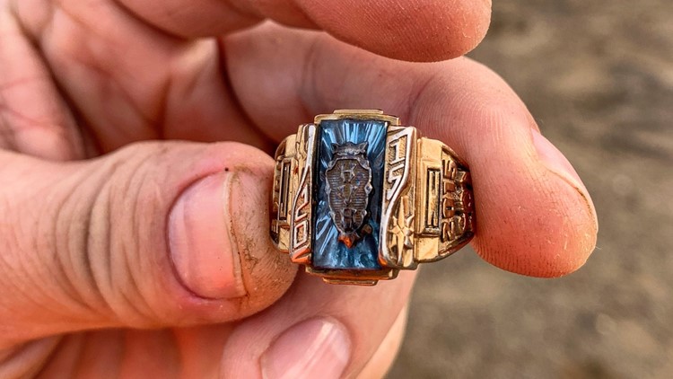 custom high school class ring