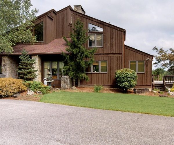 buying a luxury home