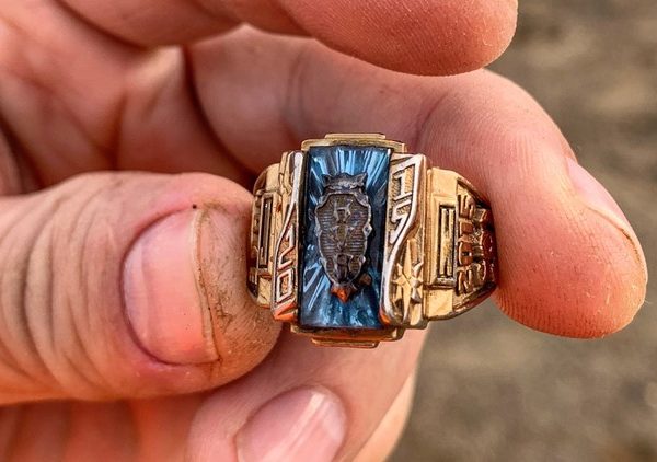 custom high school class ring